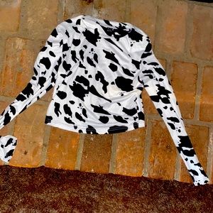 3 crop tops that are long sleeves n crew neck from shein